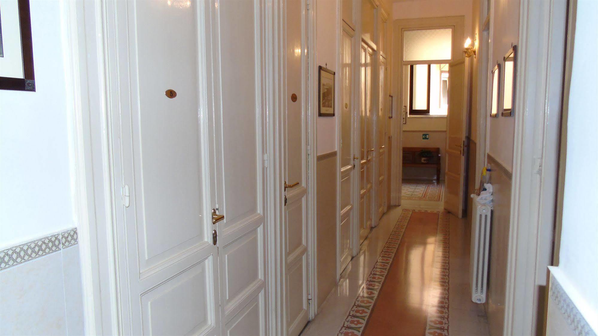 Albergo Cavour Palermo Exterior photo